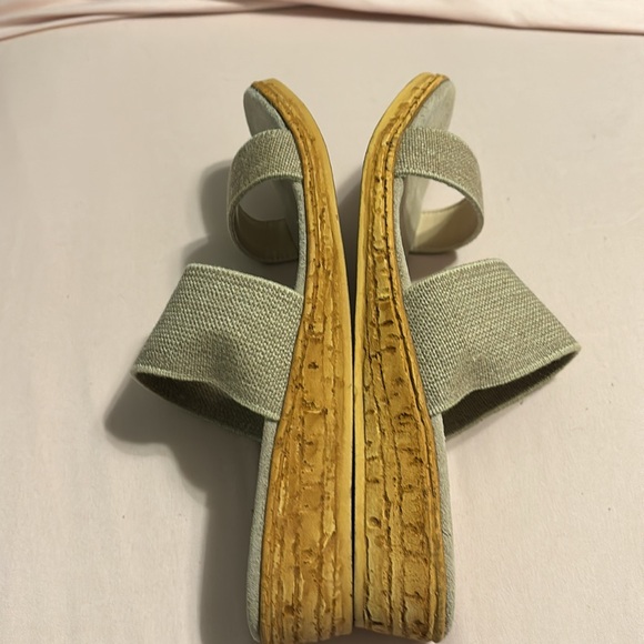 Charleston brand wedges. Size 9. Good Used Condition.  Lots of life left! - Picture 4 of 4